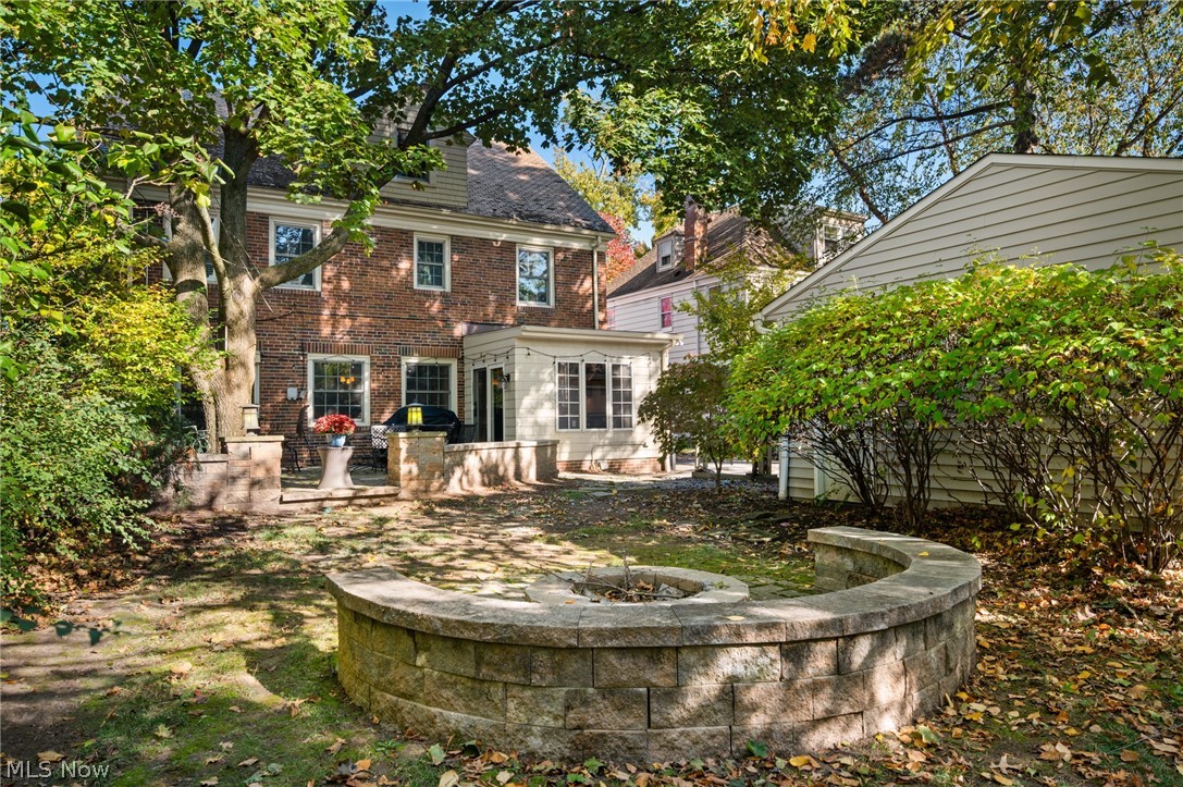 16824 Holbrook Road Shaker Heights OH 44120