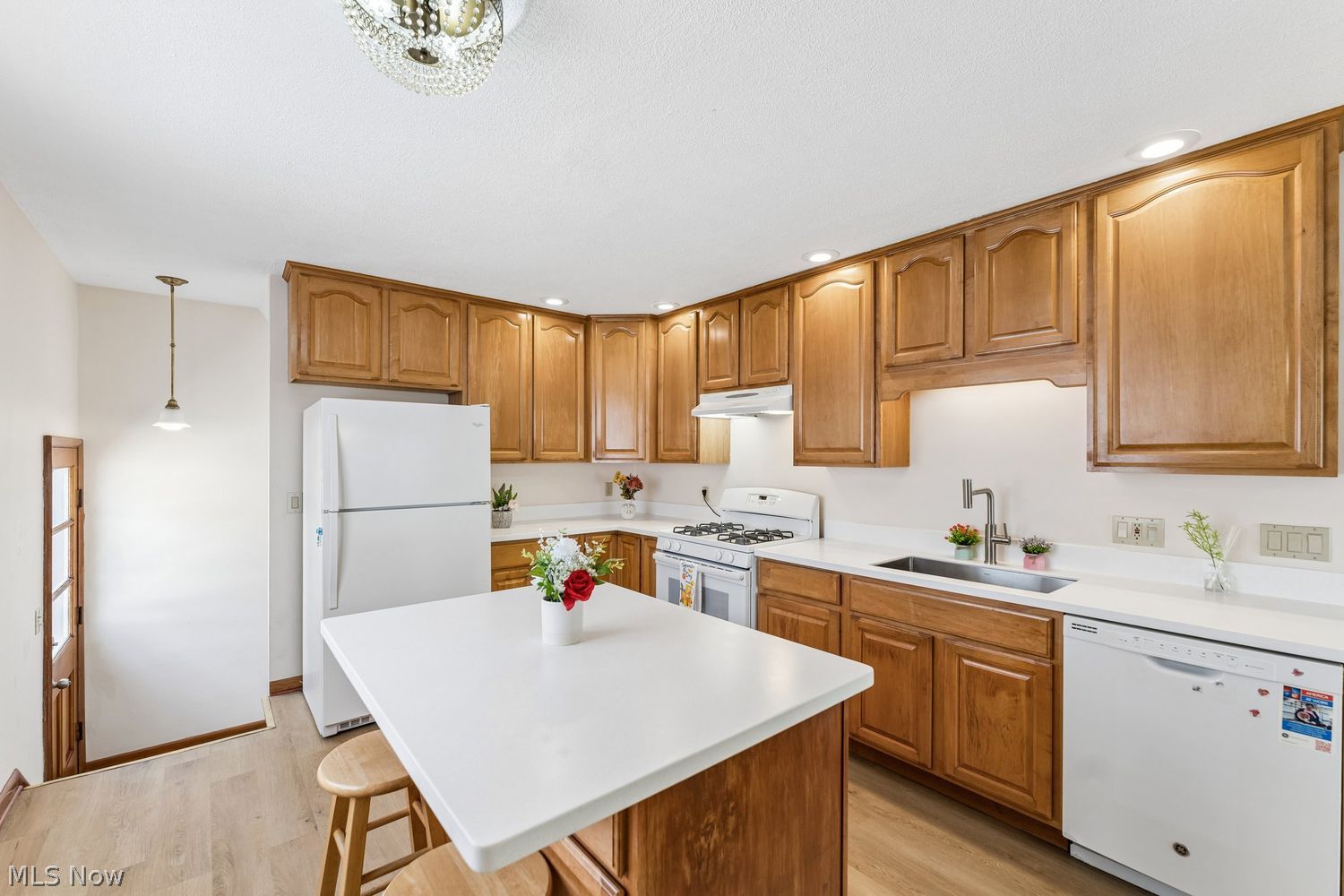 1614 Rosewood Avenue Lakewood OH 44107