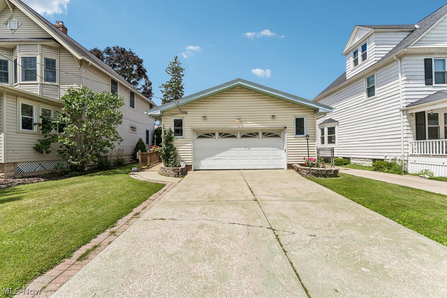 1614 Rosewood Avenue Lakewood OH 44107