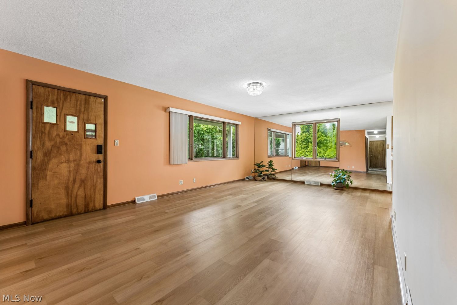 1614 Rosewood Avenue Lakewood OH 44107
