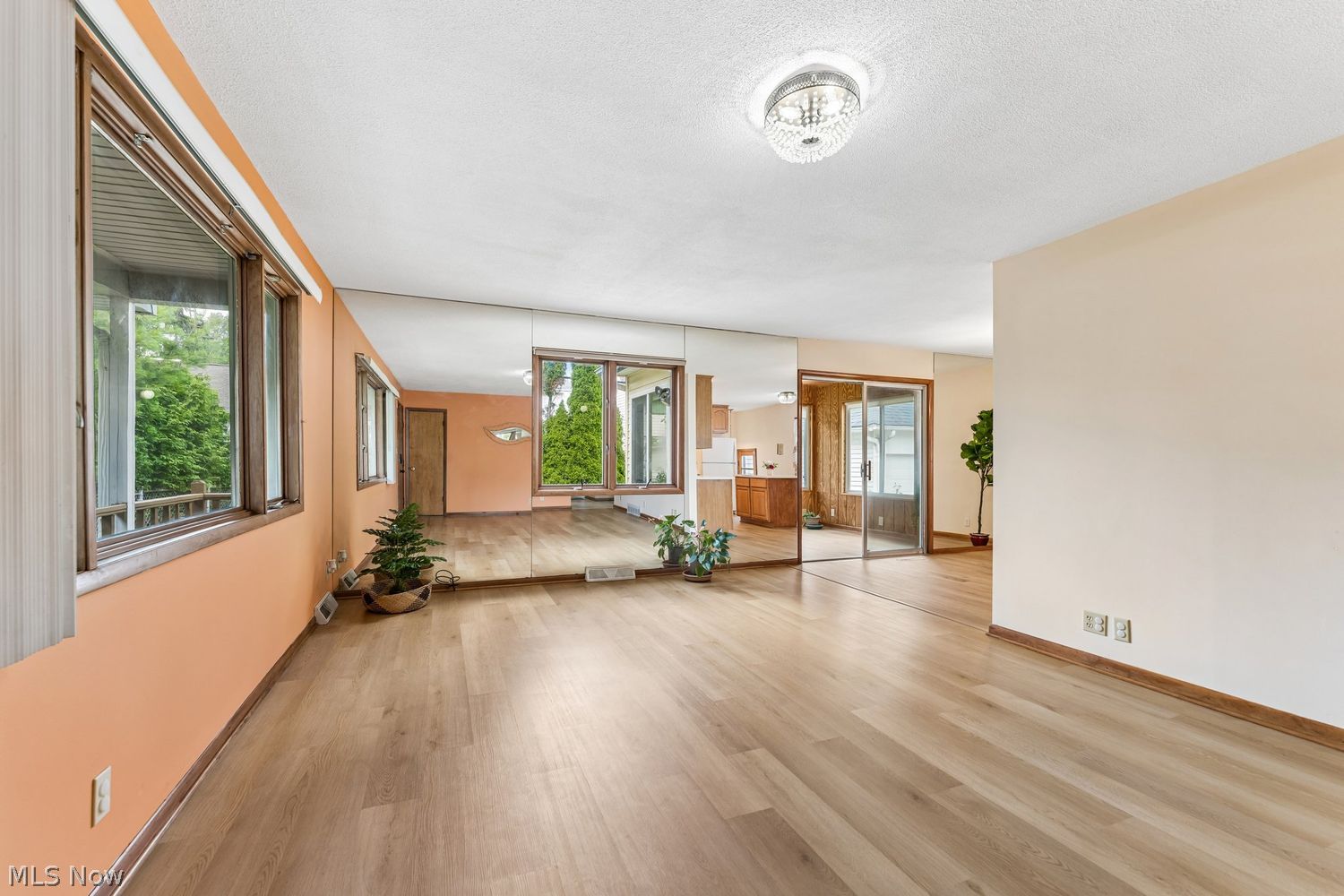 1614 Rosewood Avenue Lakewood OH 44107
