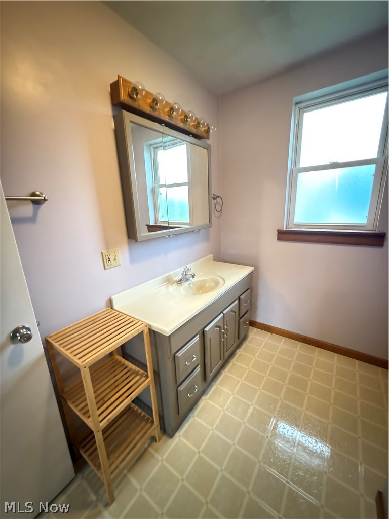 536 Woodvue Lane Wintersville OH 43953