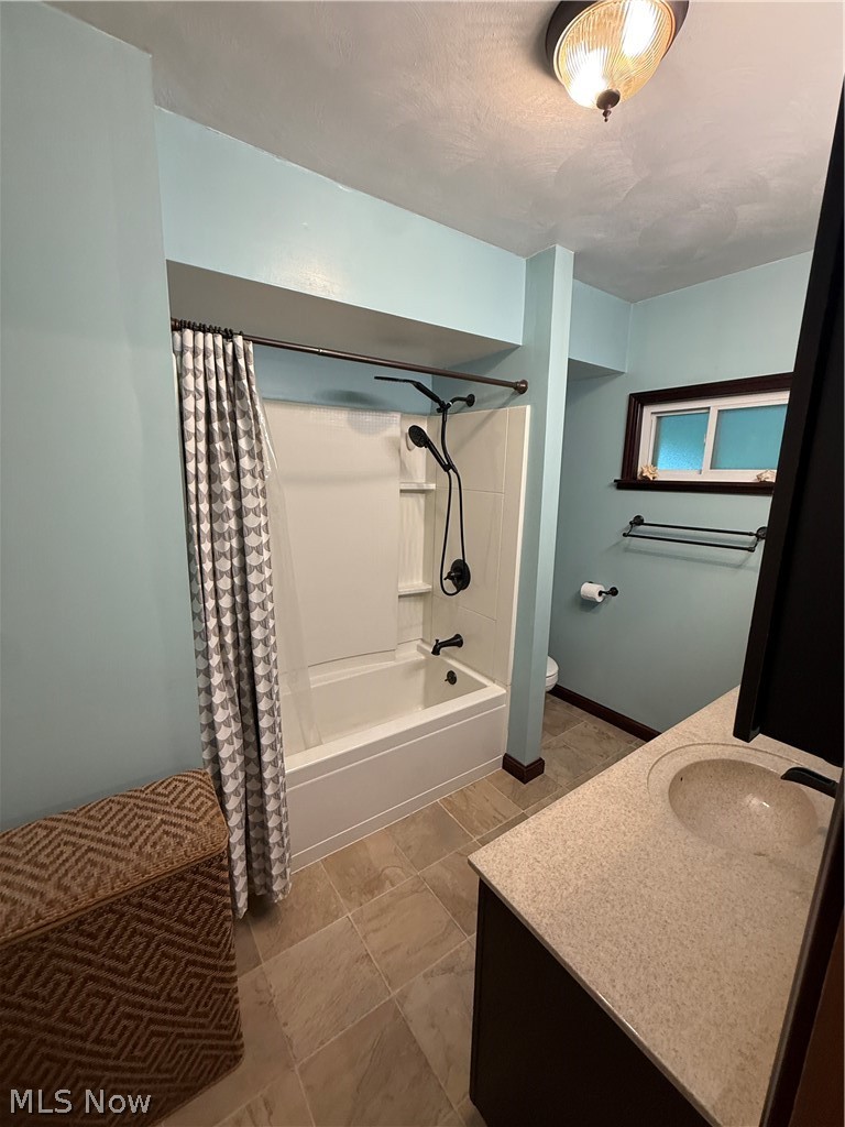 536 Woodvue Lane Wintersville OH 43953