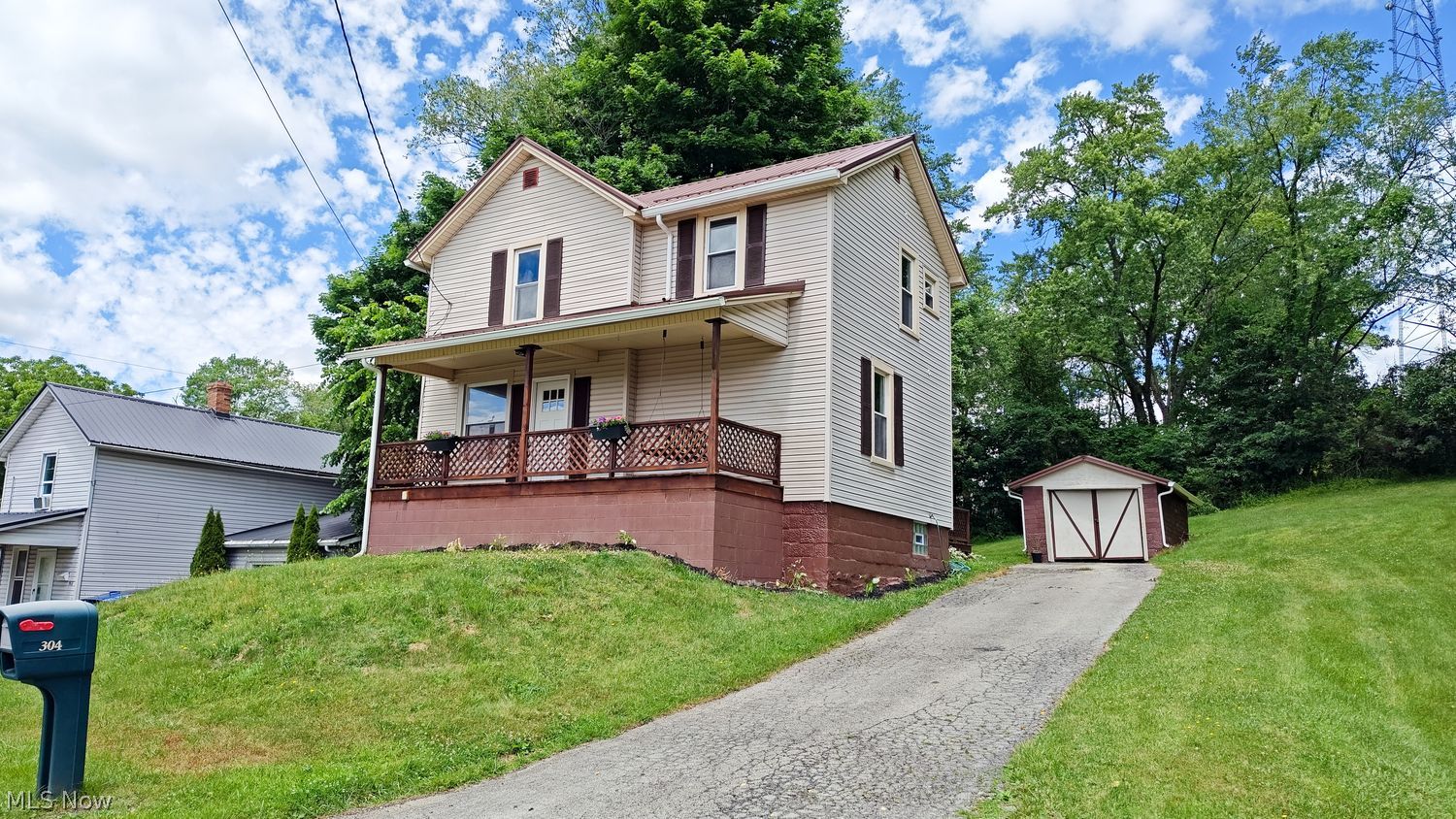 304 E Grant Street East Palestine OH 44413