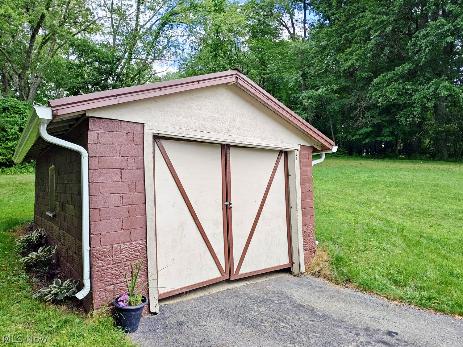 304 E Grant Street East Palestine OH 44413