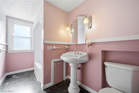5003 W Ridgewood Drive Parma OH 44134