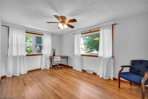 145 Hall Drive Wadsworth OH 44281