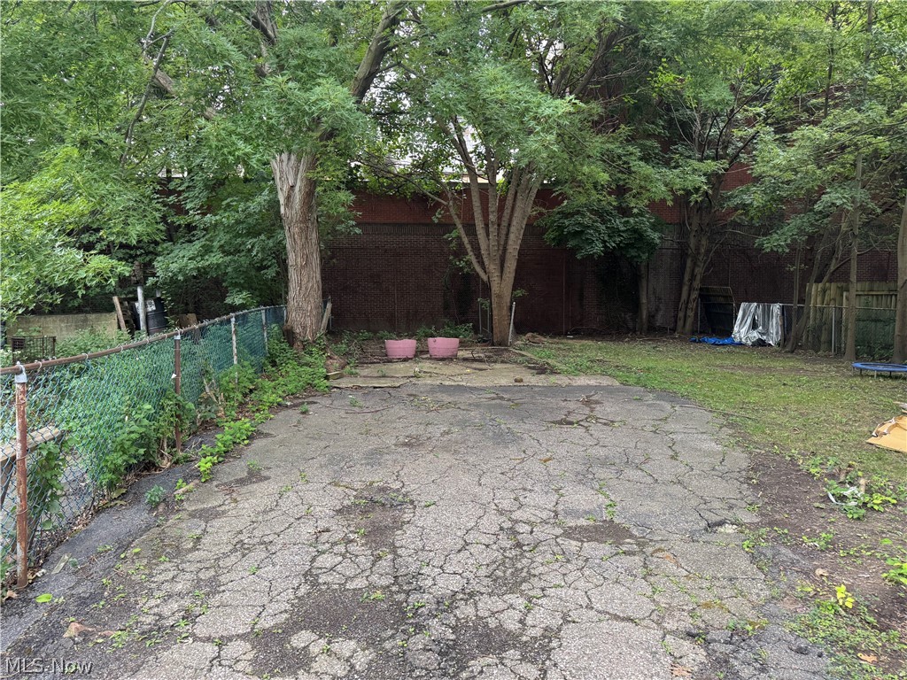 15748 Mandalay Avenue Cleveland OH 44110