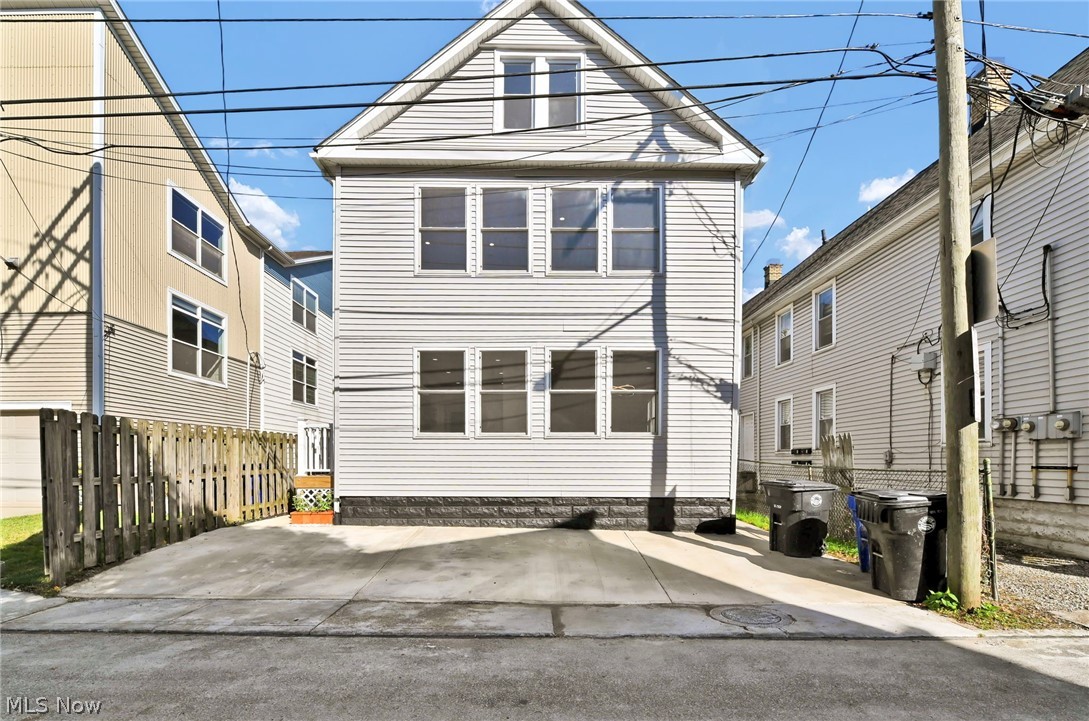2525 Thurman Avenue Cleveland OH 44113