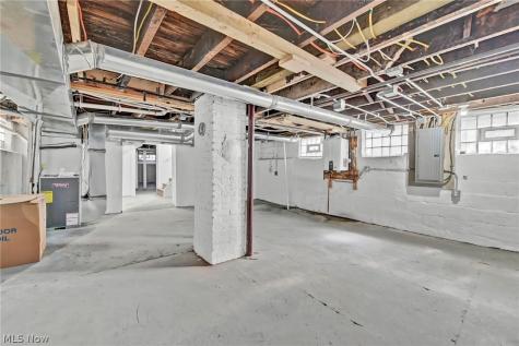 2525 Thurman Avenue Cleveland OH 44113