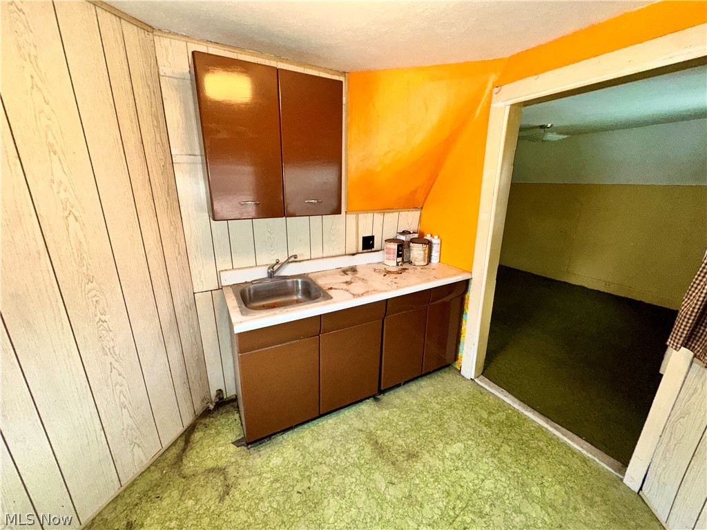 1459 W 114th Street Cleveland OH 44102