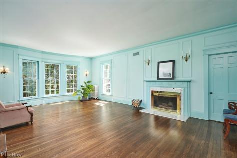 874 Merriman Road Akron OH 44303