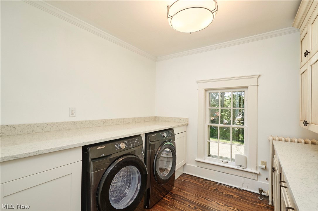 874 Merriman Road Akron OH 44303