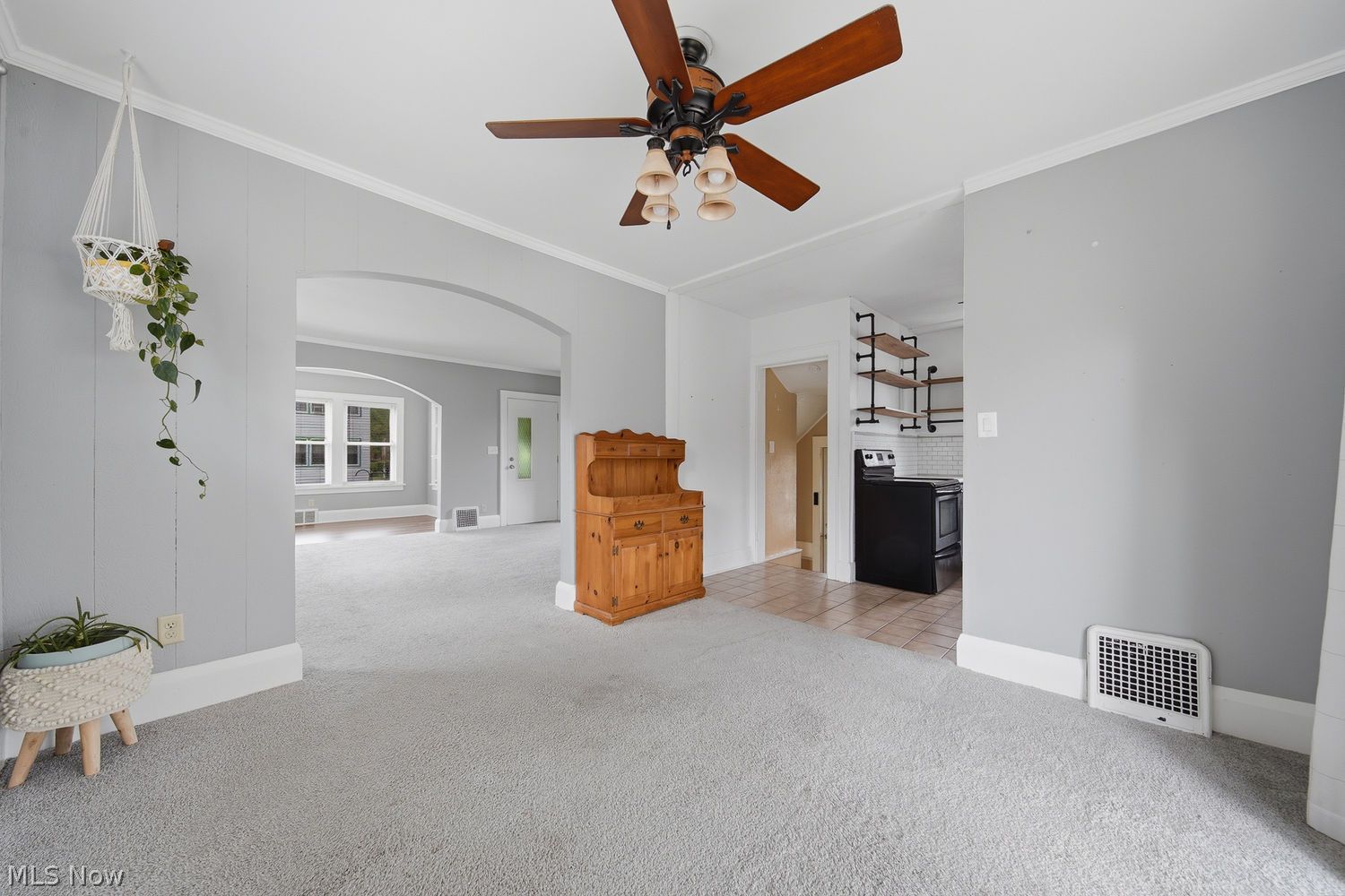 842 Seneca Street NE Massillon OH 44646