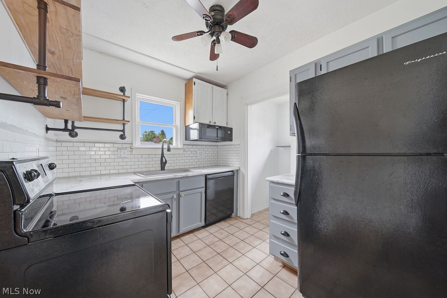 842 Seneca Street NE Massillon OH 44646