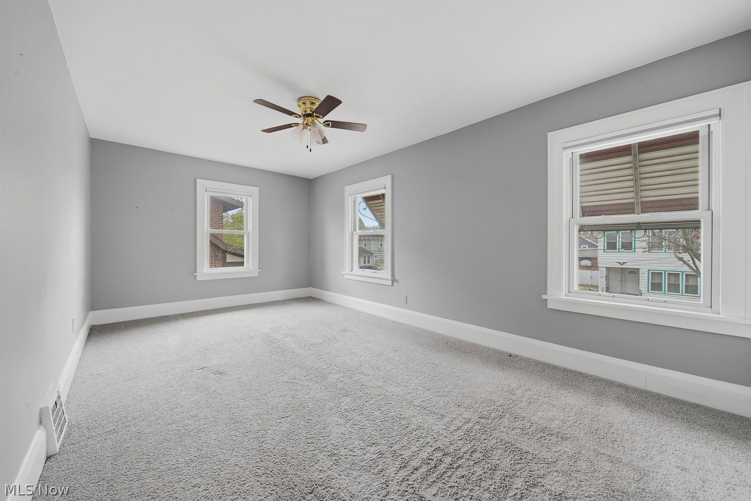 842 Seneca Street NE Massillon OH 44646