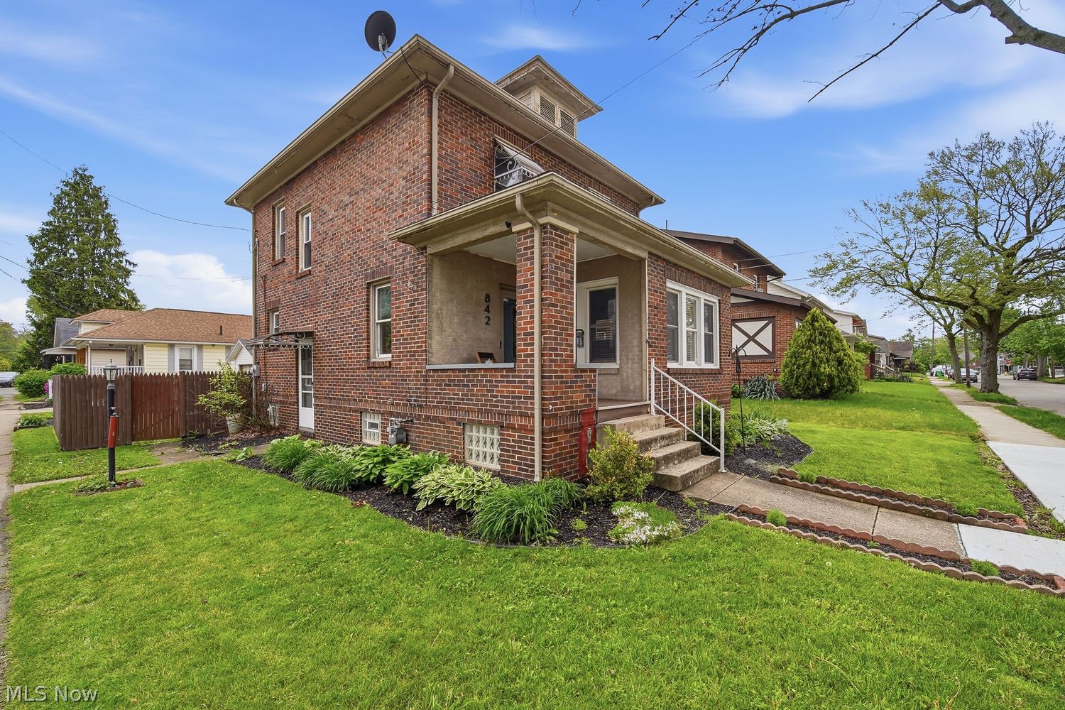 842 Seneca Street NE Massillon OH 44646