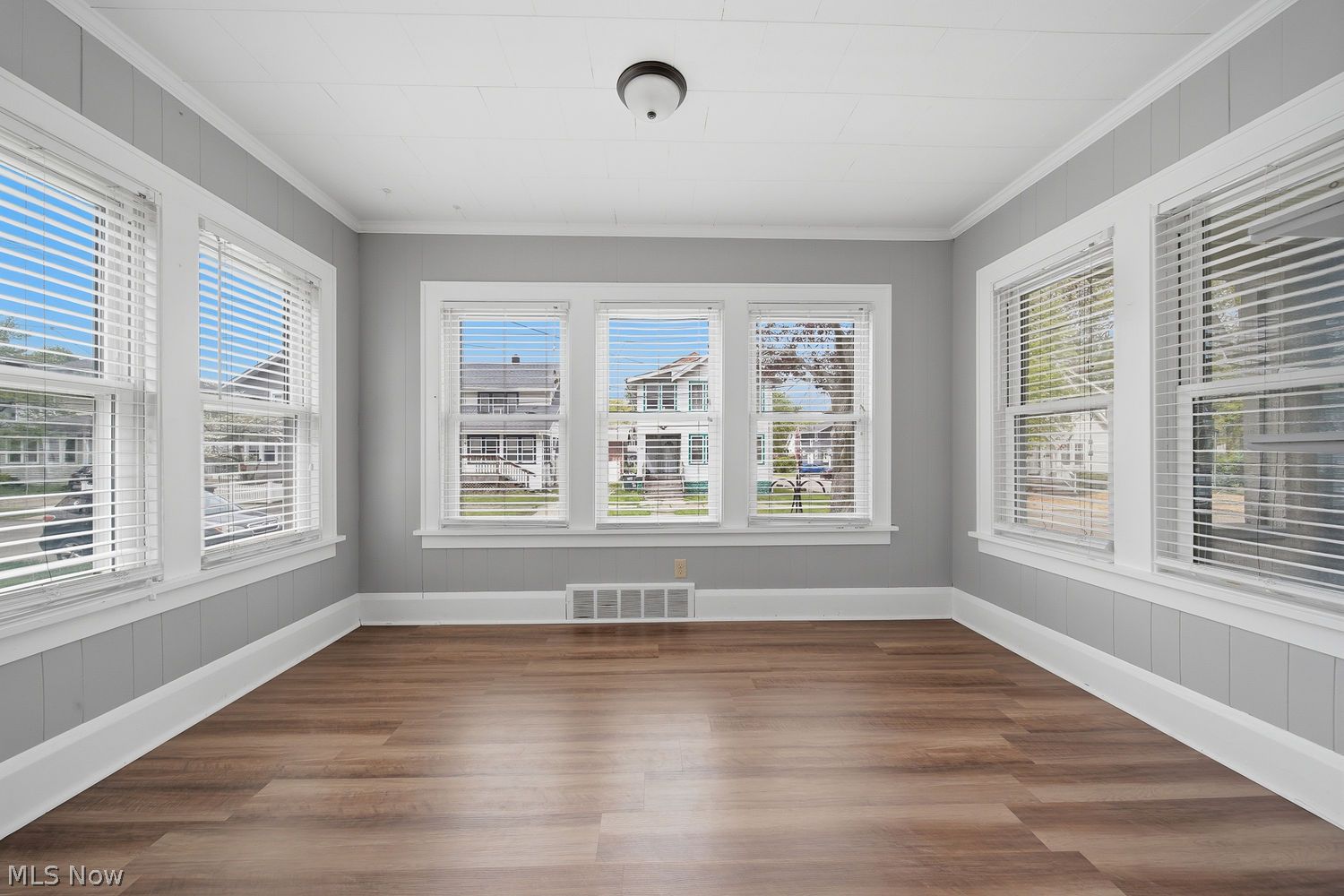 842 Seneca Street NE Massillon OH 44646