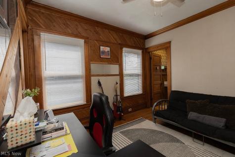 16821 Chatfield Avenue Cleveland OH 44111