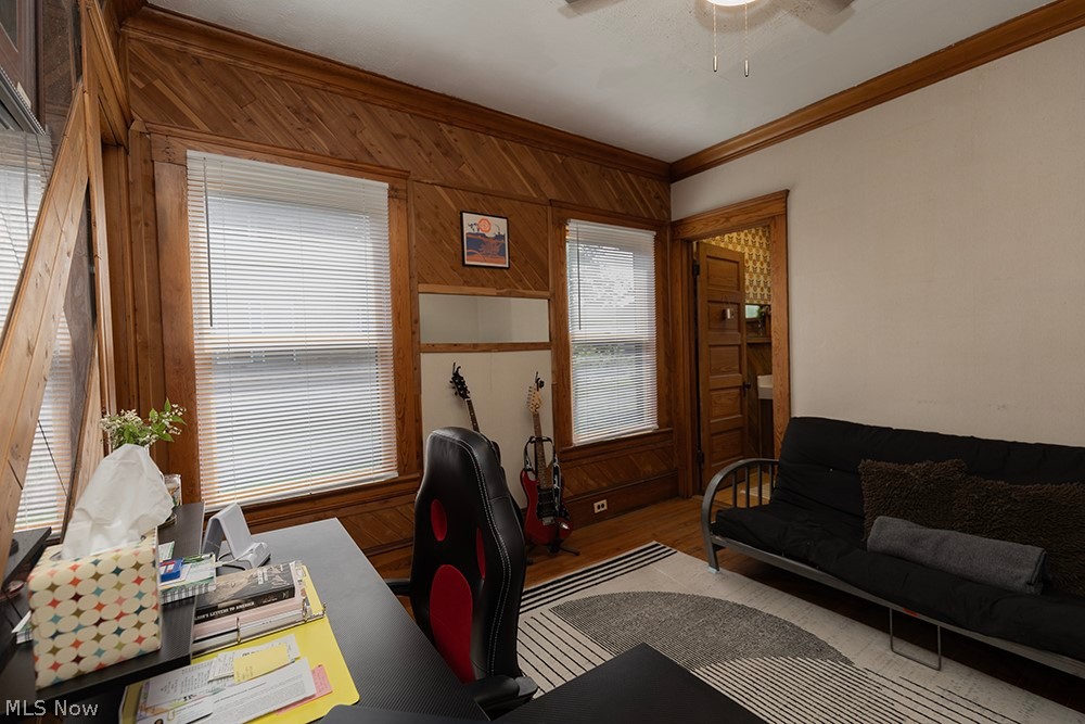 16821 Chatfield Avenue Cleveland OH 44111
