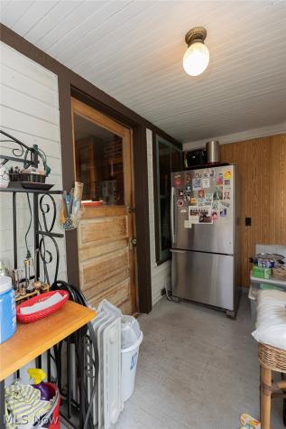 16821 Chatfield Avenue Cleveland OH 44111