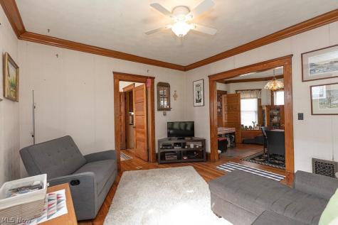16821 Chatfield Avenue Cleveland OH 44111