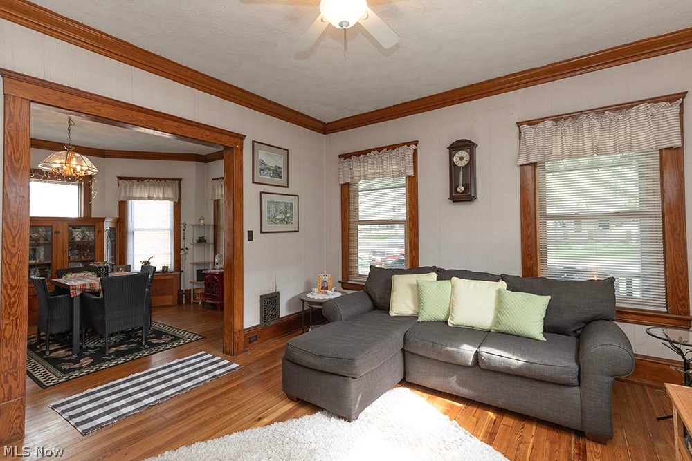 16821 Chatfield Avenue Cleveland OH 44111