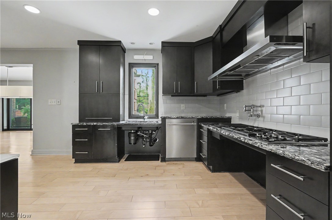 3022 Harriett Road Silver Lake OH 44224