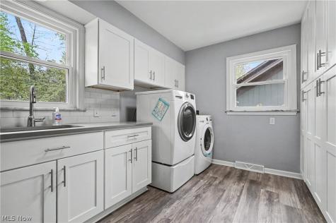 3022 Harriett Road Silver Lake OH 44224
