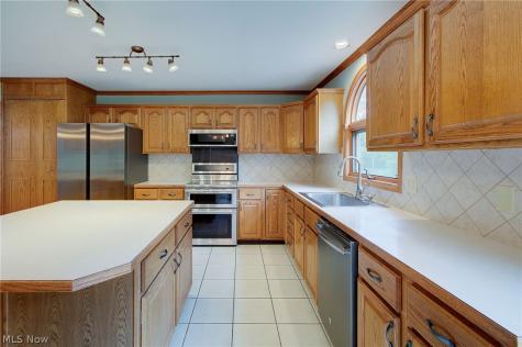6094 Coppercove Circle NW North Canton OH 44720