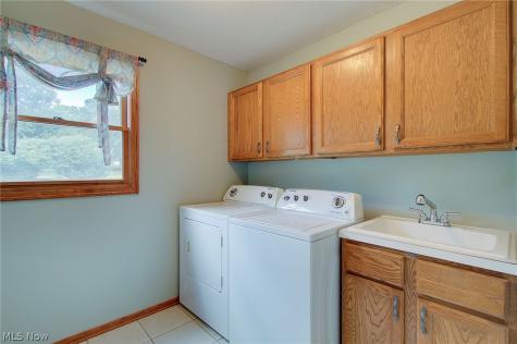 6094 Coppercove Circle NW North Canton OH 44720