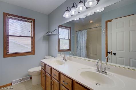 6094 Coppercove Circle NW North Canton OH 44720