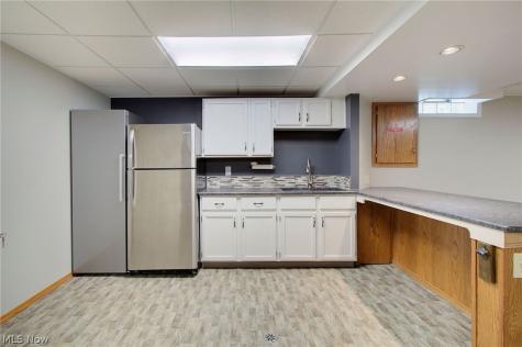6094 Coppercove Circle NW North Canton OH 44720