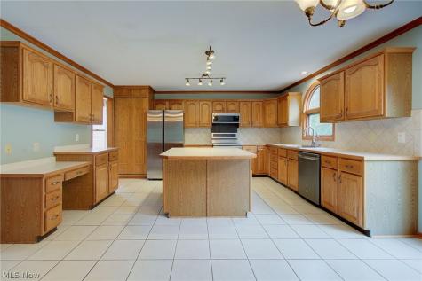 6094 Coppercove Circle NW North Canton OH 44720