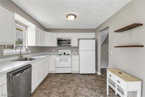 618 State Street Elyria OH 44035