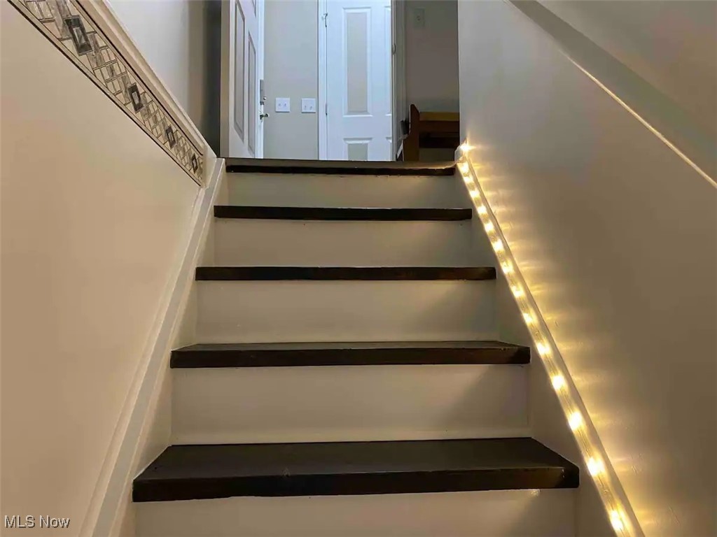 180 Elizabeth Parkway Akron OH 44304