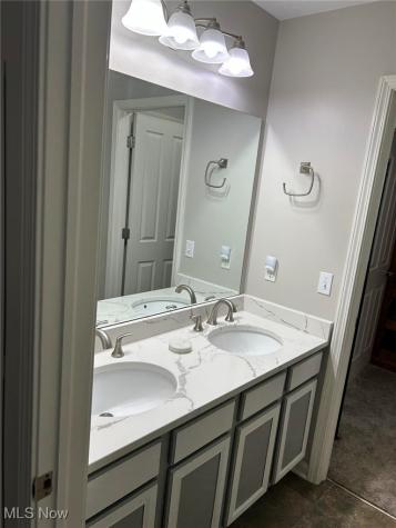 180 Elizabeth Parkway Akron OH 44304
