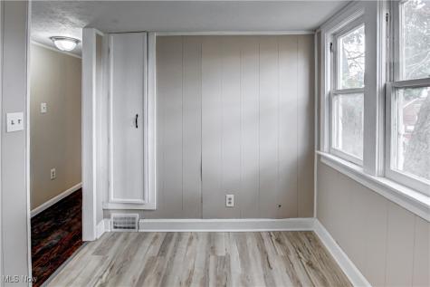 14014 Parkdale Avenue Cleveland OH 44111