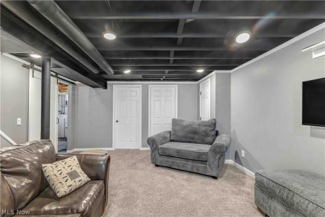 1627 33rd Street NE Canton OH 44714