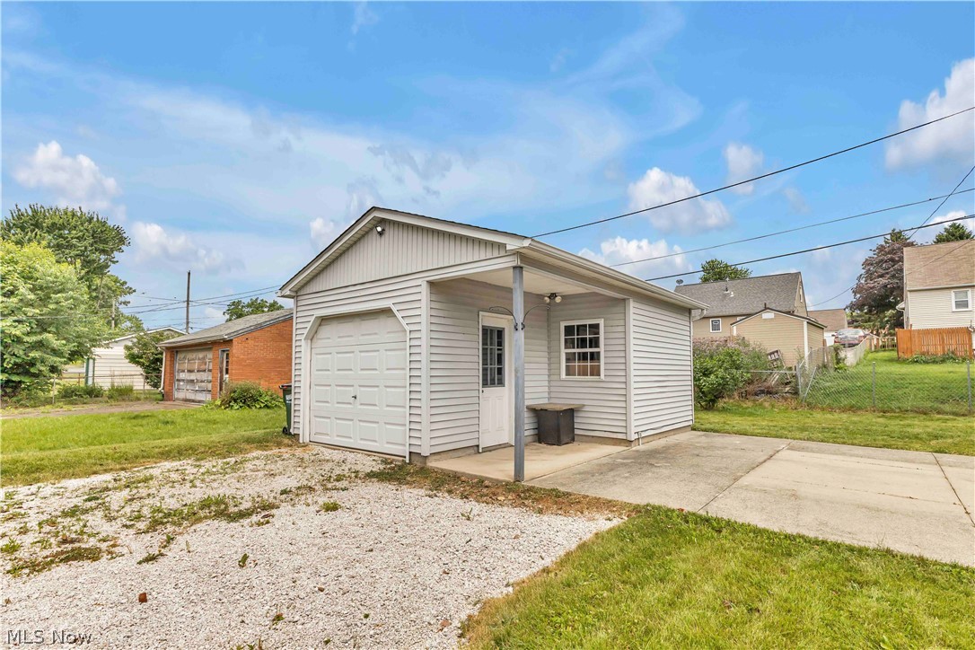 1627 33rd Street NE Canton OH 44714