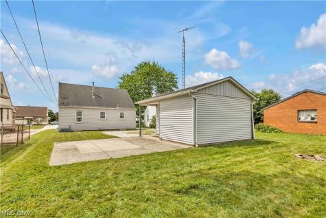 1627 33rd Street NE Canton OH 44714
