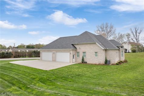 6443 Hills And Dales Road NW Canton OH 44708