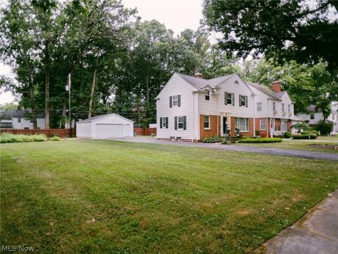 19406 Scottsdale Boulevard Shaker Heights OH 44122