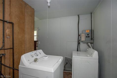 17614 Rook Circle Cleveland OH 44112