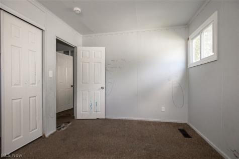 17614 Rook Circle Cleveland OH 44112