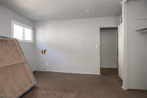 17614 Rook Circle Cleveland OH 44112