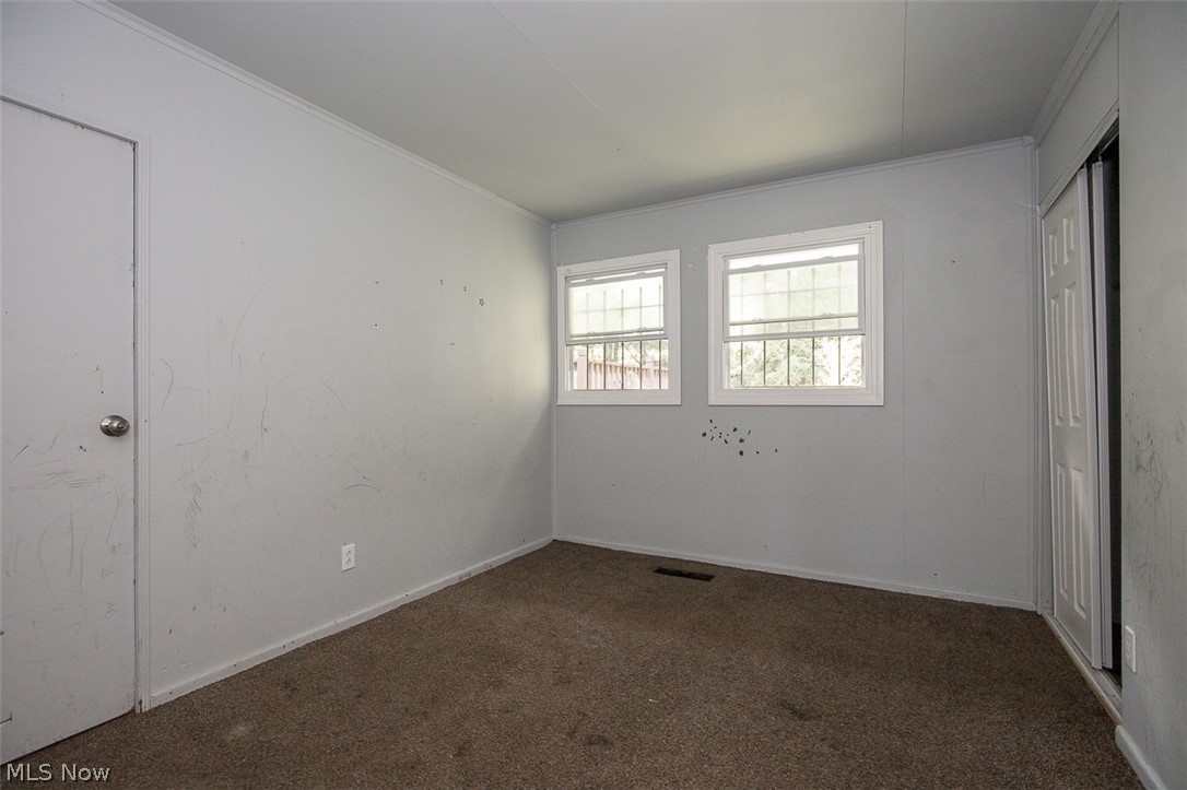17614 Rook Circle Cleveland OH 44112