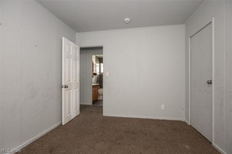 17614 Rook Circle Cleveland OH 44112