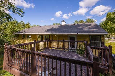 17614 Rook Circle Cleveland OH 44112