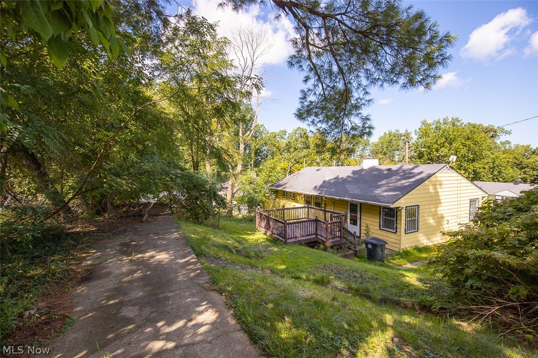 17614 Rook Circle Cleveland OH 44112